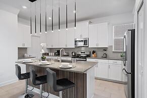 Chic 5bed Retreat Perfect for Family Getaways