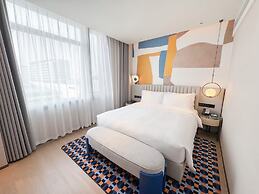 Holiday Inn Shanghai Pudong Airport by IHG