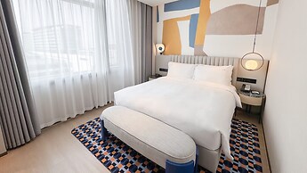 Holiday Inn Shanghai Pudong Airport by IHG