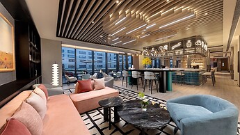 Holiday Inn Shanghai Pudong Airport by IHG