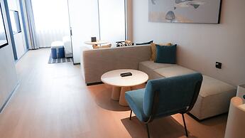 Holiday Inn Shanghai Pudong Airport by IHG