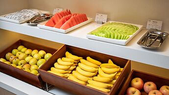 Holiday Inn Shanghai Pudong Airport by IHG