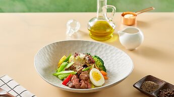 Holiday Inn Shanghai Pudong Airport by IHG