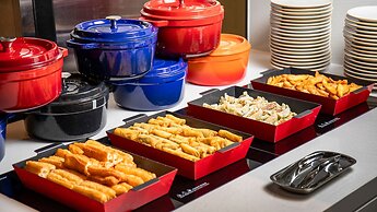 Holiday Inn Shanghai Pudong Airport by IHG