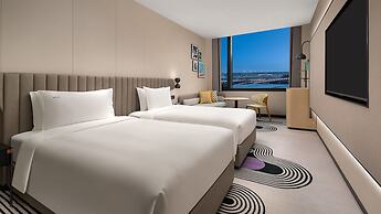 Holiday Inn Shanghai Pudong Airport by IHG