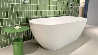 Holiday Inn Shanghai Pudong Airport by IHG