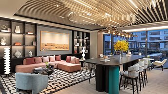 Holiday Inn Shanghai Pudong Airport by IHG