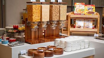 Holiday Inn Shanghai Pudong Airport by IHG