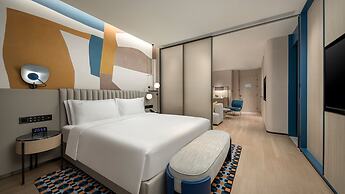 Holiday Inn Shanghai Pudong Airport by IHG