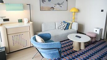 Holiday Inn Shanghai Pudong Airport by IHG