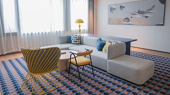 Holiday Inn Shanghai Pudong Airport by IHG