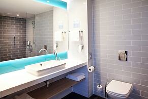 Holiday Inn Express & Suites Monheim Am Rhein by IHG