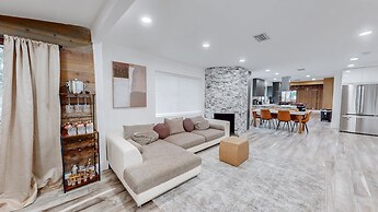 Casa Nirvana 4BR Home with Private Pool