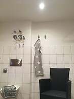 Apart Hotel Goldener Hahn Baiersbronn, Ferienwohnungen | Frühstück, Sa