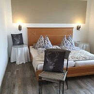 Apart Hotel Goldener Hahn Baiersbronn, Ferienwohnungen | Frühstück, Sa