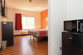 Lincoln Garden Inn