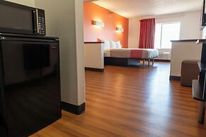 Lincoln Garden Inn