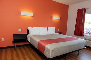 Lincoln Garden Inn