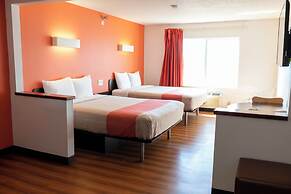 Lincoln Garden Inn