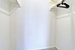 Immerse Yourself in This Beatiful Apt