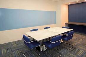 Immerse Yourself in This Beatiful Apt