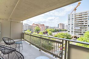 Immerse Yourself in This Beatiful Apt