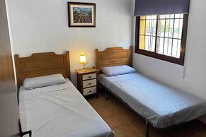 3 Bed Apartment Sleeps 6 With Shared Pool