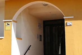 3 Bed Apartment Sleeps 6 With Shared Pool