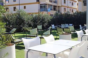 3 Bed Apartment Sleeps 6 With Shared Pool
