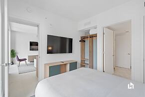 Stylish Apartments with Partial Ocean Views in Downtown