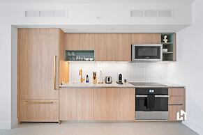 Stylish Apartments with Partial Ocean Views in Downtown