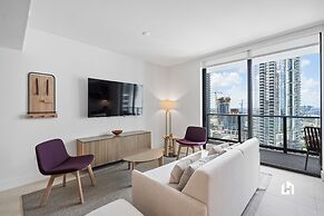 Stylish Apartments with Partial Ocean Views in Downtown