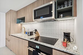 Stylish Apartments with Partial Ocean Views in Downtown