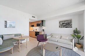 Stylish Apartments with Partial Ocean Views in Downtown