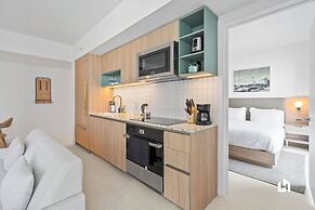 Stylish Apartments with Partial Ocean Views in Downtown