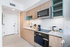 Stylish Apartments with Partial Ocean Views in Downtown