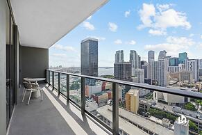 Stylish Apartments with Partial Ocean Views in Downtown