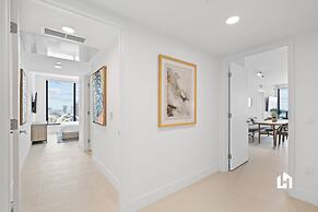 Stylish Apartments with Partial Ocean Views in Downtown