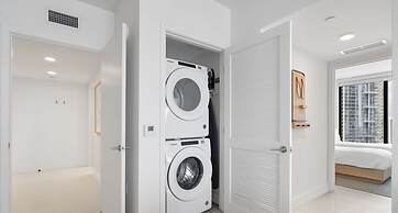 Stylish Apartments with Partial Ocean Views in Downtown