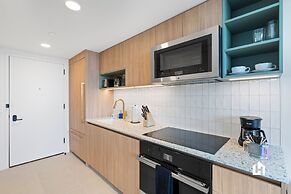 Stylish Apartments with Partial Ocean Views in Downtown