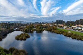 Mendel Manor by Avantstay Walk to Beach Large Deck Patio