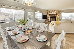 Mendel Manor by Avantstay Walk to Beach Large Deck Patio