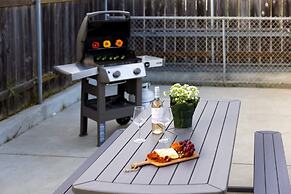 Mendel Manor by Avantstay Walk to Beach Large Deck Patio