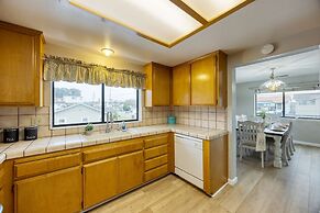 Mendel Manor by Avantstay Walk to Beach Large Deck Patio