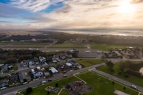 Mendel Manor by Avantstay Walk to Beach Large Deck Patio