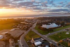 Mendel Manor by Avantstay Walk to Beach Large Deck Patio