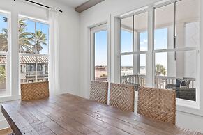 Grayt Digs by Avantstay Next to Beach Oceanview