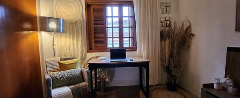 Chalé Ateliê Poder das Pedras