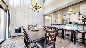 Modern Cabin for 6, Near Slopes + Canyon Lodge!