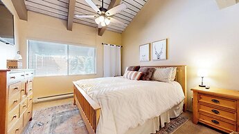 Modern Cabin for 6, Near Slopes + Canyon Lodge!